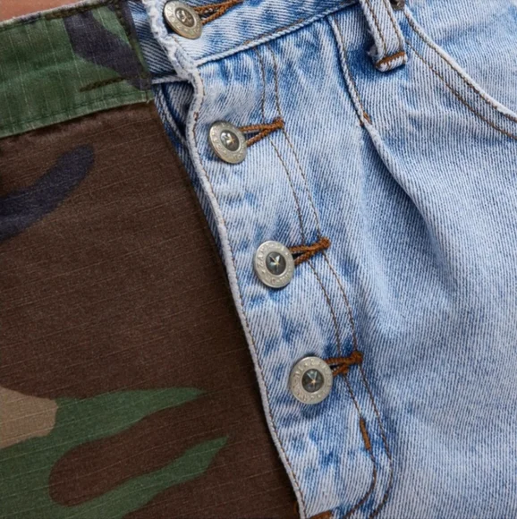 URBAN RENEWAL Asymmetrical Blue & Green denim half camo mini skirt - Picture 5 of 5